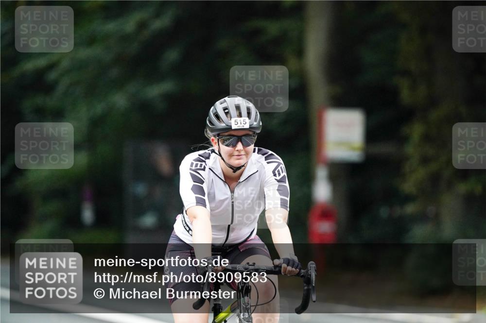14.09.2025 - Stadtparktriathlon Michael Burmester http://msf.ph/oto/8909583 14.09.2025 10:11:47 Radfahren 515, 539, 592, 611 meine-sportfotos.de