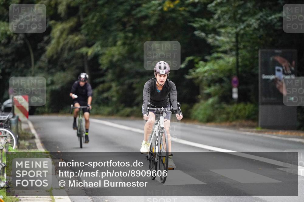 14.09.2025 - Stadtparktriathlon Michael Burmester http://msf.ph/oto/8909606 14.09.2025 10:12:45 Radfahren 509, 619 meine-sportfotos.de