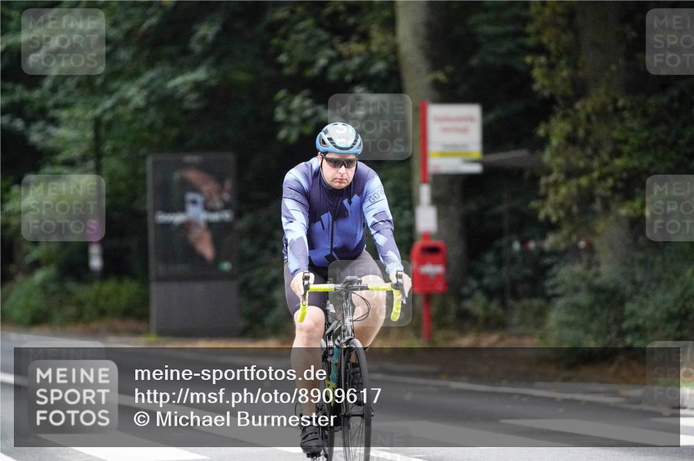 14.09.2025 - Stadtparktriathlon Michael Burmester http://msf.ph/oto/8909617 14.09.2025 10:13:14 Radfahren 522, 562, 578, 610 meine-sportfotos.de