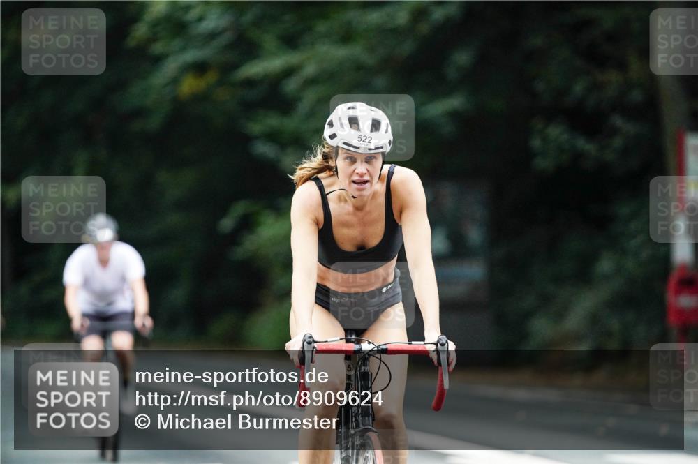 14.09.2025 - Stadtparktriathlon Michael Burmester http://msf.ph/oto/8909624 14.09.2025 10:13:21 Radfahren 521, 522, 546, 562, 578, 586, 610 meine-sportfotos.de