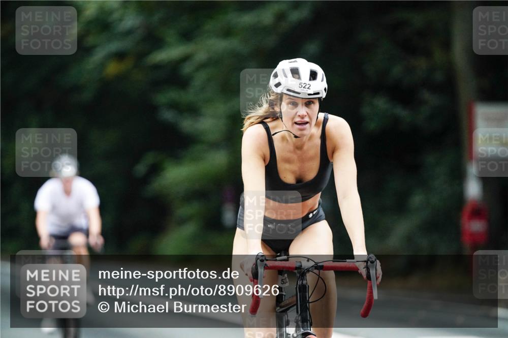 14.09.2025 - Stadtparktriathlon Michael Burmester http://msf.ph/oto/8909626 14.09.2025 10:13:22 Radfahren 521, 522, 527, 546, 562, 586 meine-sportfotos.de