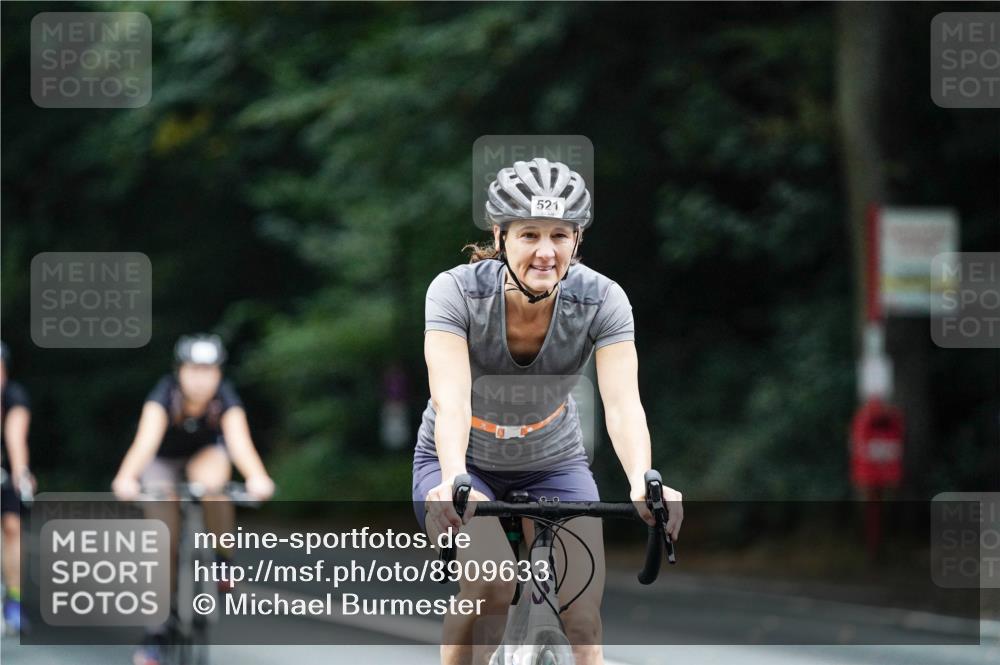 14.09.2025 - Stadtparktriathlon Michael Burmester http://msf.ph/oto/8909633 14.09.2025 10:13:27 Radfahren 521, 522, 526, 527, 546, 562, 586 meine-sportfotos.de