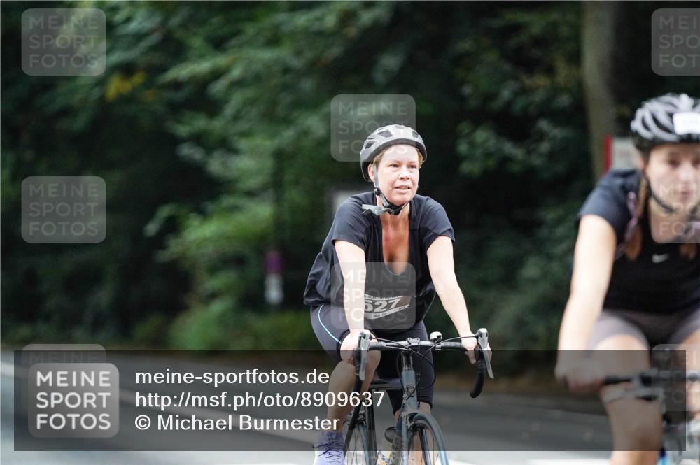 14.09.2025 - Stadtparktriathlon Michael Burmester http://msf.ph/oto/8909637 14.09.2025 10:13:30 Radfahren 521, 526, 527, 546 meine-sportfotos.de