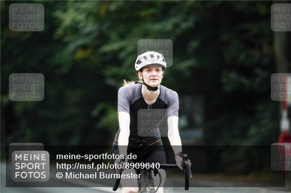 14.09.2025 - Stadtparktriathlon Michael Burmester http://msf.ph/oto/8909640 14.09.2025 10:13:34 Radfahren 526, 527, 546 meine-sportfotos.de