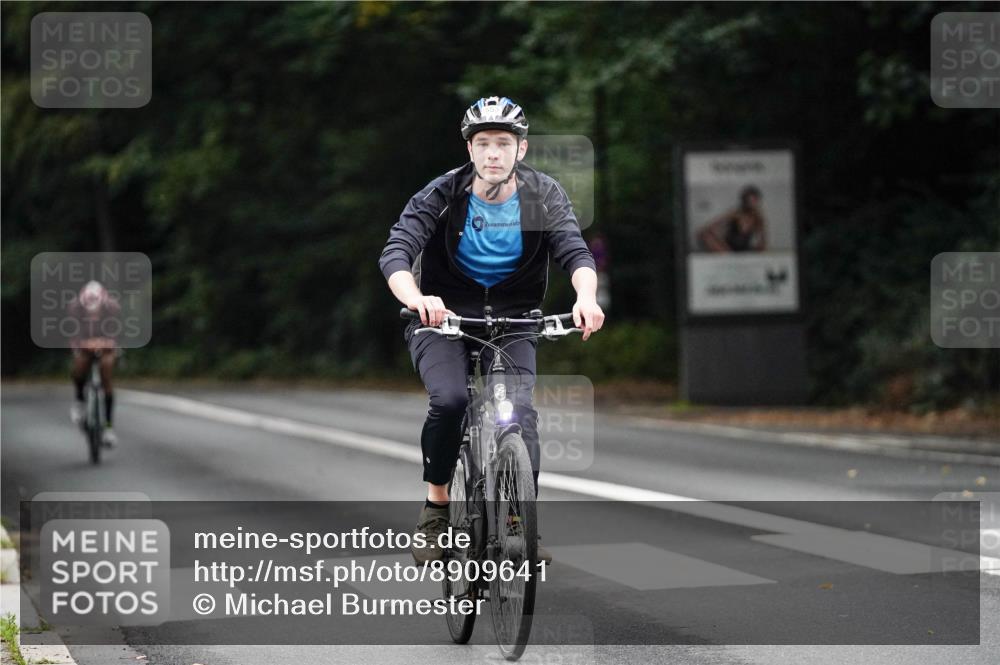 14.09.2025 - Stadtparktriathlon Michael Burmester http://msf.ph/oto/8909641 14.09.2025 10:13:57 Radfahren 548, 553 meine-sportfotos.de