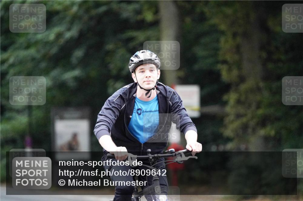 14.09.2025 - Stadtparktriathlon Michael Burmester http://msf.ph/oto/8909642 14.09.2025 10:13:58 Radfahren 548, 553 meine-sportfotos.de