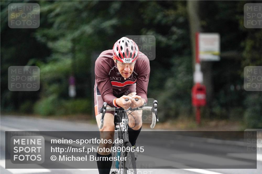 14.09.2025 - Stadtparktriathlon Michael Burmester http://msf.ph/oto/8909645 14.09.2025 10:14:01 Radfahren 548, 553 meine-sportfotos.de
