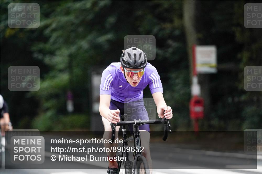 14.09.2025 - Stadtparktriathlon Michael Burmester http://msf.ph/oto/8909652 14.09.2025 10:14:20 Radfahren 511, 524, 557, 570 meine-sportfotos.de