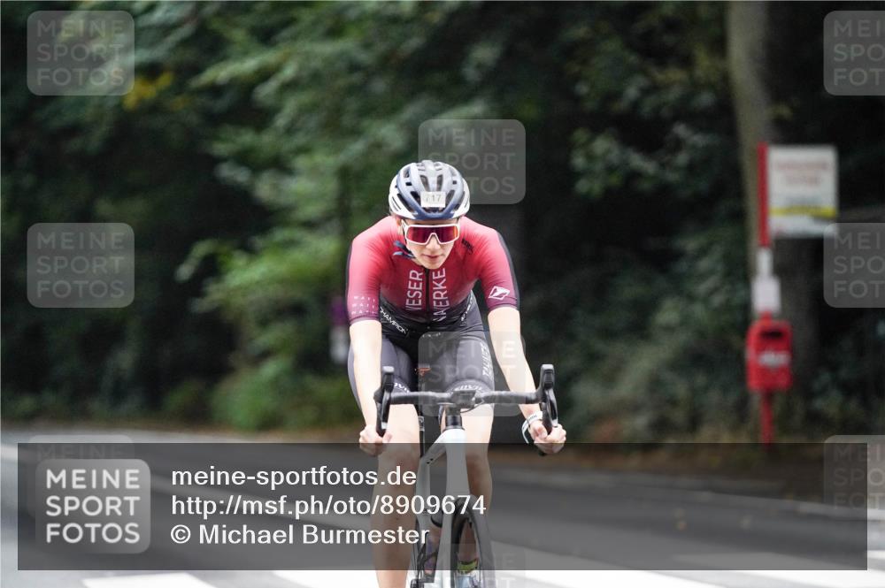 14.09.2025 - Stadtparktriathlon Michael Burmester http://msf.ph/oto/8909674 14.09.2025 10:15:00 Radfahren 536, 541, 575, 584, 604, 717 meine-sportfotos.de