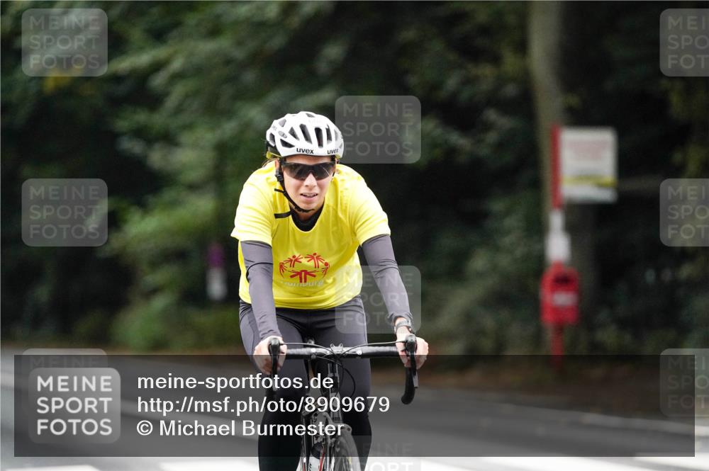 14.09.2025 - Stadtparktriathlon Michael Burmester http://msf.ph/oto/8909679 14.09.2025 10:15:07 Radfahren 541, 575, 593, 597, 604, 605 meine-sportfotos.de