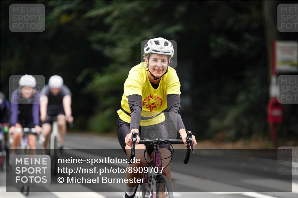 14.09.2025 - Stadtparktriathlon Michael Burmester http://msf.ph/oto/8909707 14.09.2025 10:16:05 Radfahren 537, 607, 618, 624, 681 meine-sportfotos.de