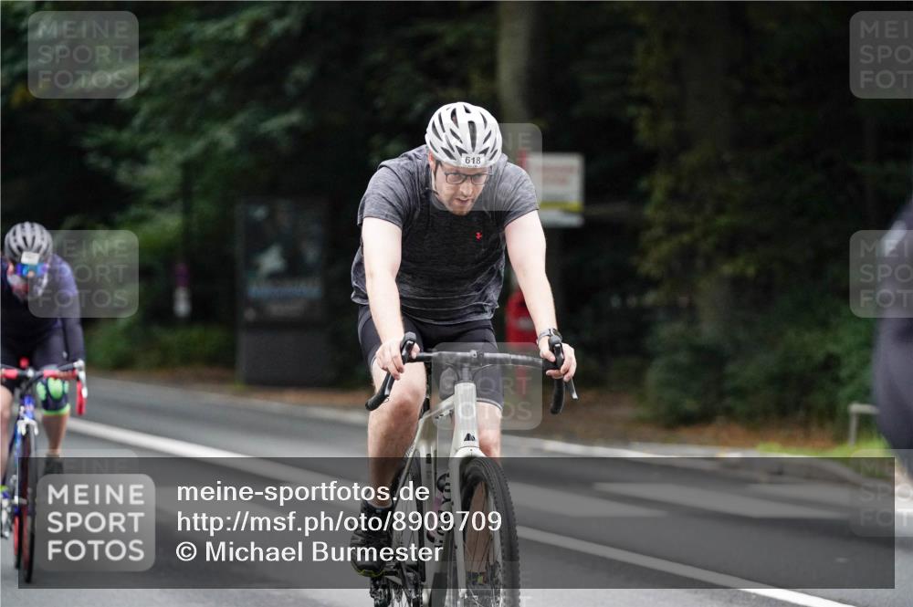 14.09.2025 - Stadtparktriathlon Michael Burmester http://msf.ph/oto/8909709 14.09.2025 10:16:07 Radfahren 537, 607, 618, 624, 681 meine-sportfotos.de