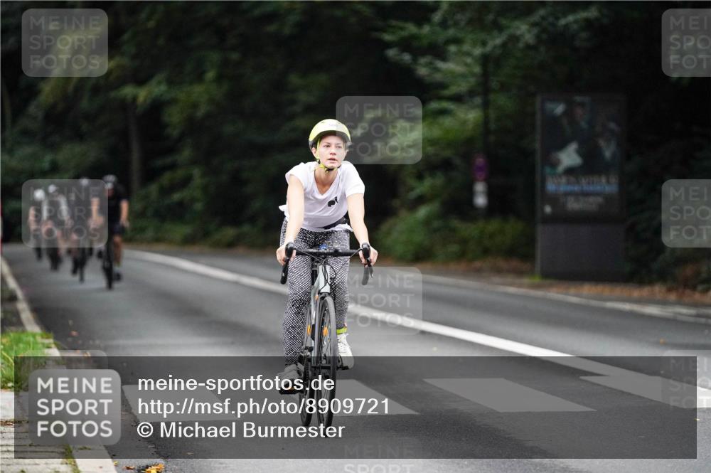 14.09.2025 - Stadtparktriathlon Michael Burmester http://msf.ph/oto/8909721 14.09.2025 10:16:24 Radfahren 542, 555, 573, 580, 587, 595, 598, 642 meine-sportfotos.de