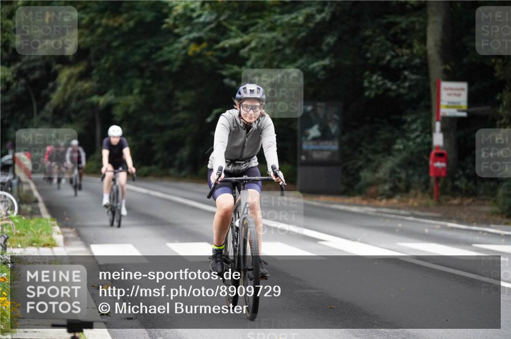 14.09.2025 - Stadtparktriathlon Michael Burmester http://msf.ph/oto/8909729 14.09.2025 10:16:34 Radfahren 513, 550, 555, 573, 585, 595, 614, 615, 629 meine-sportfotos.de
