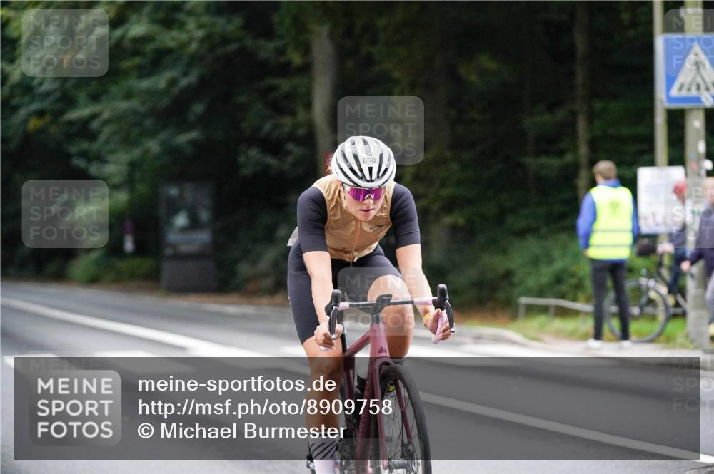14.09.2025 - Stadtparktriathlon Michael Burmester http://msf.ph/oto/8909758 14.09.2025 10:17:17 Radfahren 630, 660 meine-sportfotos.de