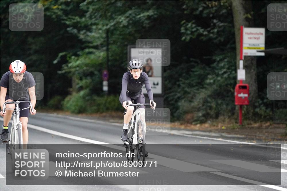 14.09.2025 - Stadtparktriathlon Michael Burmester http://msf.ph/oto/8909771 14.09.2025 10:19:31 Radfahren 529, 589, 622, 641, 667 meine-sportfotos.de