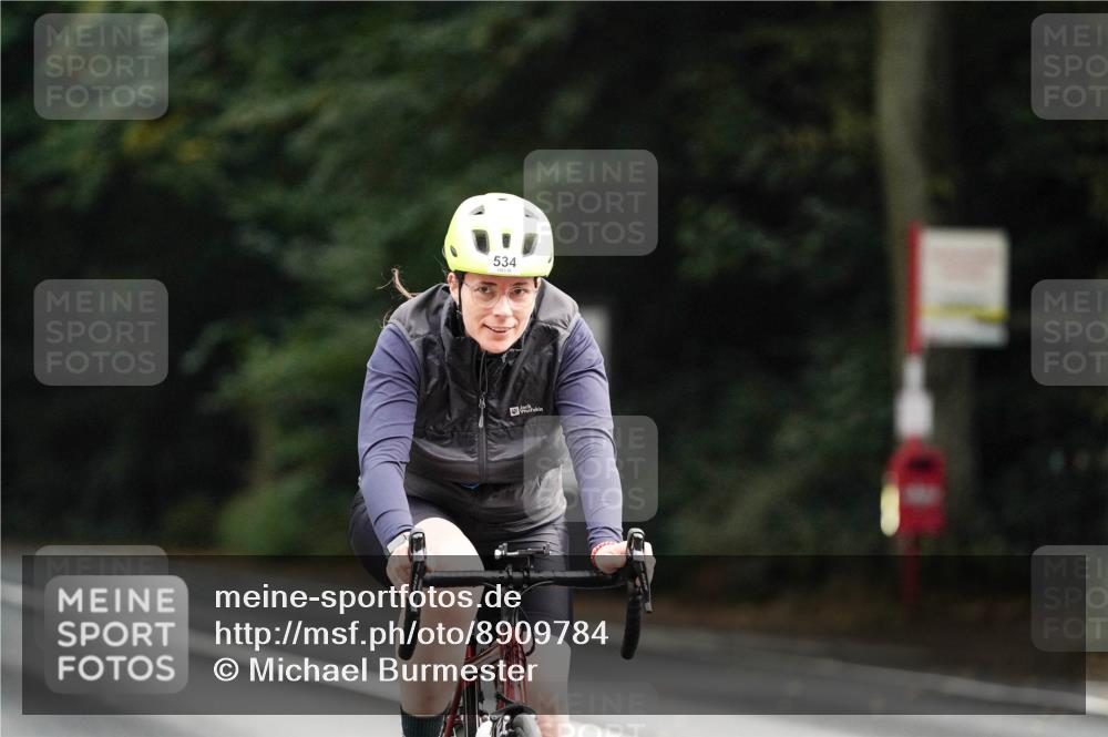 14.09.2025 - Stadtparktriathlon Michael Burmester http://msf.ph/oto/8909784 14.09.2025 10:19:59 Radfahren 534, 633 meine-sportfotos.de