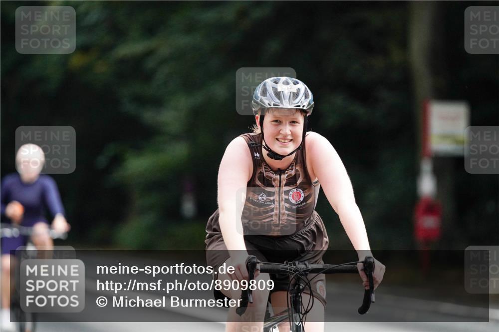 14.09.2025 - Stadtparktriathlon Michael Burmester http://msf.ph/oto/8909809 14.09.2025 10:20:37 Radfahren 547, 620, 628, 685, 688, 702, 710 meine-sportfotos.de