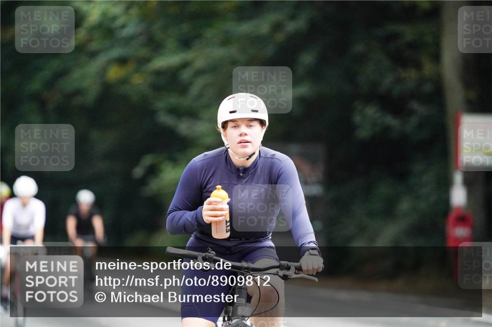 14.09.2025 - Stadtparktriathlon Michael Burmester http://msf.ph/oto/8909812 14.09.2025 10:20:40 Radfahren 532, 547, 620, 628, 685, 688, 702, 710 meine-sportfotos.de
