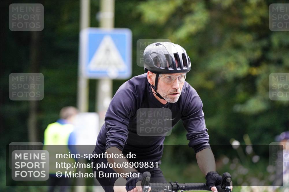14.09.2025 - Stadtparktriathlon Michael Burmester http://msf.ph/oto/8909831 14.09.2025 10:20:55 Radfahren 515, 610, 619, 694, 720 meine-sportfotos.de