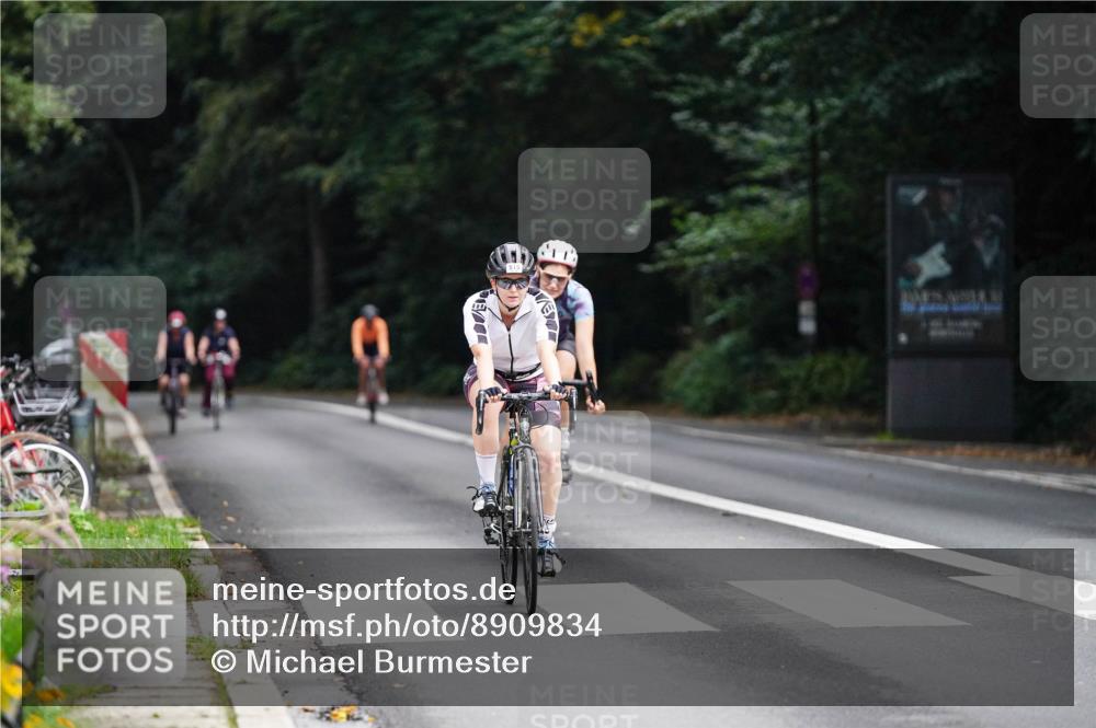 14.09.2025 - Stadtparktriathlon Michael Burmester http://msf.ph/oto/8909834 14.09.2025 10:20:58 Radfahren 515, 619, 637, 694, 720 meine-sportfotos.de