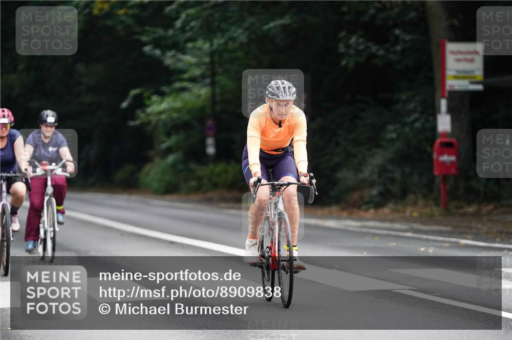 14.09.2025 - Stadtparktriathlon Michael Burmester http://msf.ph/oto/8909838 14.09.2025 10:21:05 Radfahren 515, 533, 596, 637, 720 meine-sportfotos.de