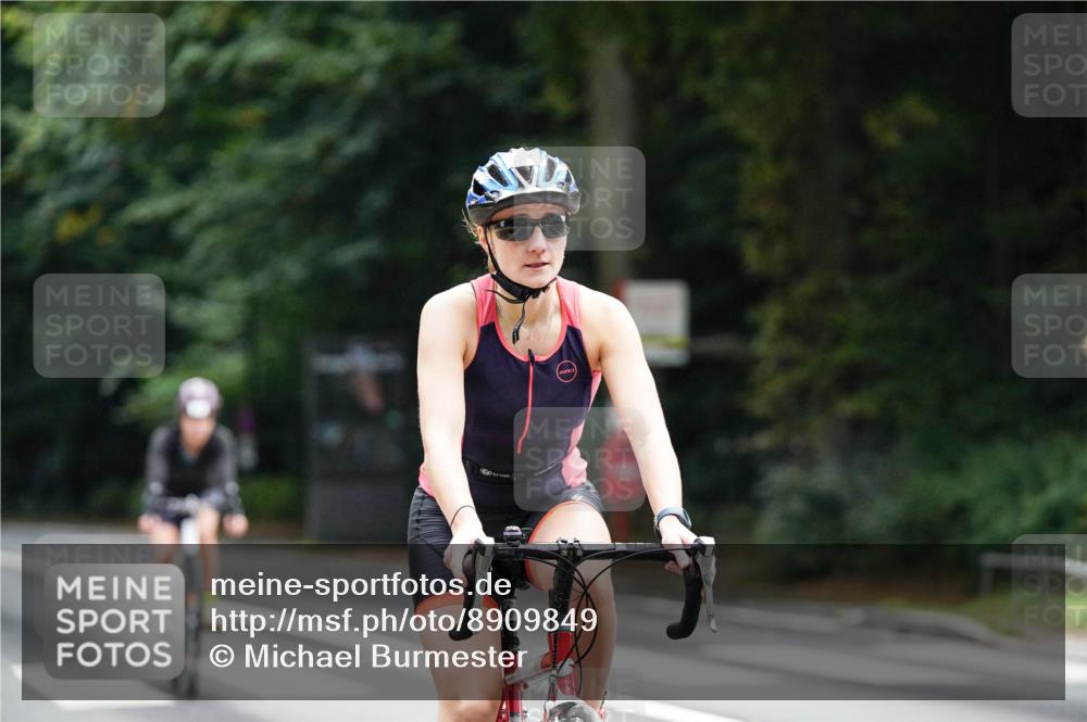 14.09.2025 - Stadtparktriathlon Michael Burmester http://msf.ph/oto/8909849 14.09.2025 10:21:31 Radfahren 509, 528, 657, 705 meine-sportfotos.de