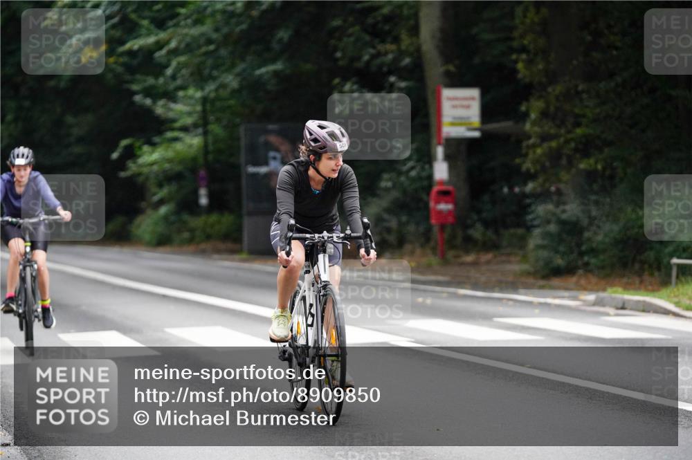14.09.2025 - Stadtparktriathlon Michael Burmester http://msf.ph/oto/8909850 14.09.2025 10:21:32 Radfahren 509, 528, 657, 691, 705 meine-sportfotos.de