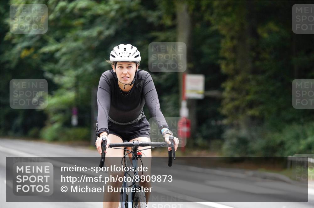 14.09.2025 - Stadtparktriathlon Michael Burmester http://msf.ph/oto/8909873 14.09.2025 10:21:55 Radfahren 586, 639, 697, 699, 712, 714 meine-sportfotos.de