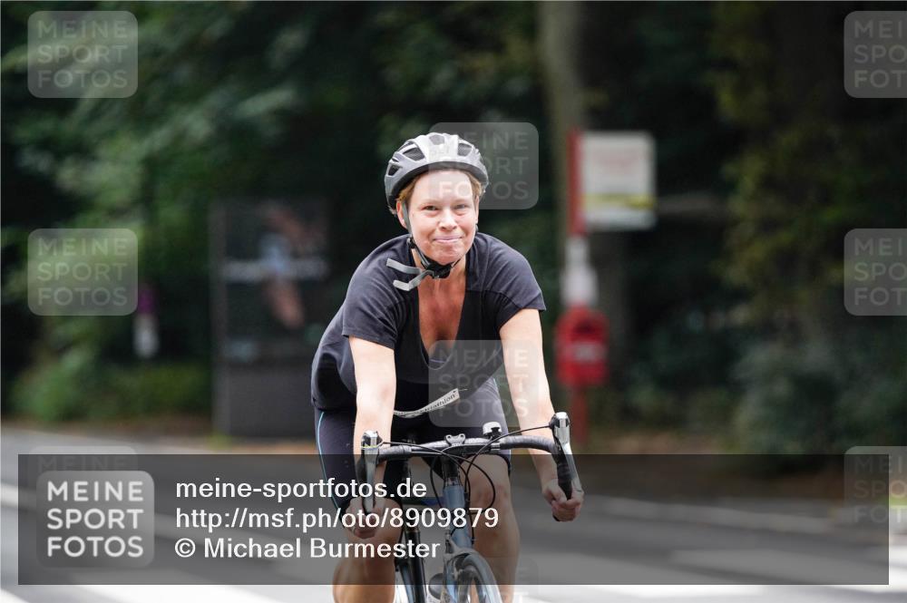 14.09.2025 - Stadtparktriathlon Michael Burmester http://msf.ph/oto/8909879 14.09.2025 10:22:05 Radfahren 522, 527, 699, 717 meine-sportfotos.de