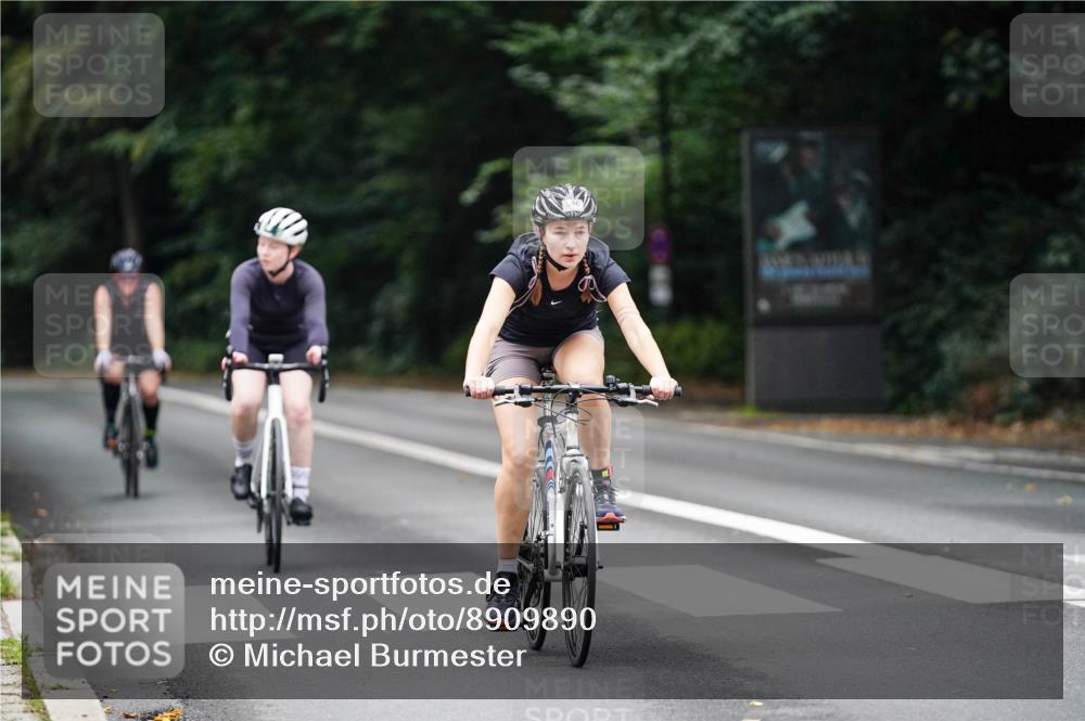 14.09.2025 - Stadtparktriathlon Michael Burmester http://msf.ph/oto/8909890 14.09.2025 10:22:22 Radfahren 546, 578, 700, 704, 708 meine-sportfotos.de