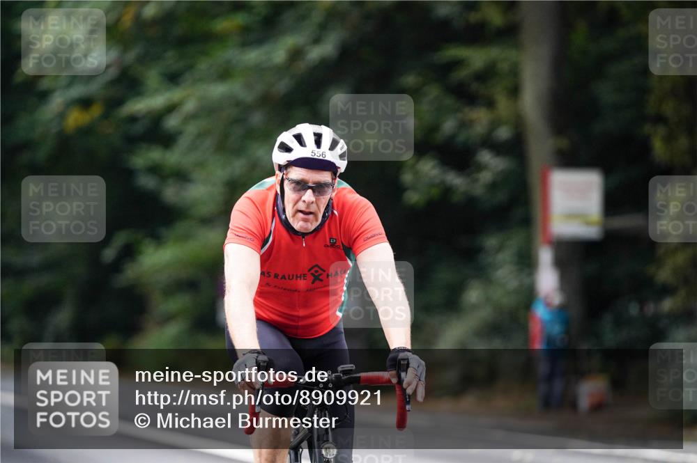 14.09.2025 - Stadtparktriathlon Michael Burmester http://msf.ph/oto/8909921 14.09.2025 10:23:02 Radfahren 556, 604, 654 meine-sportfotos.de