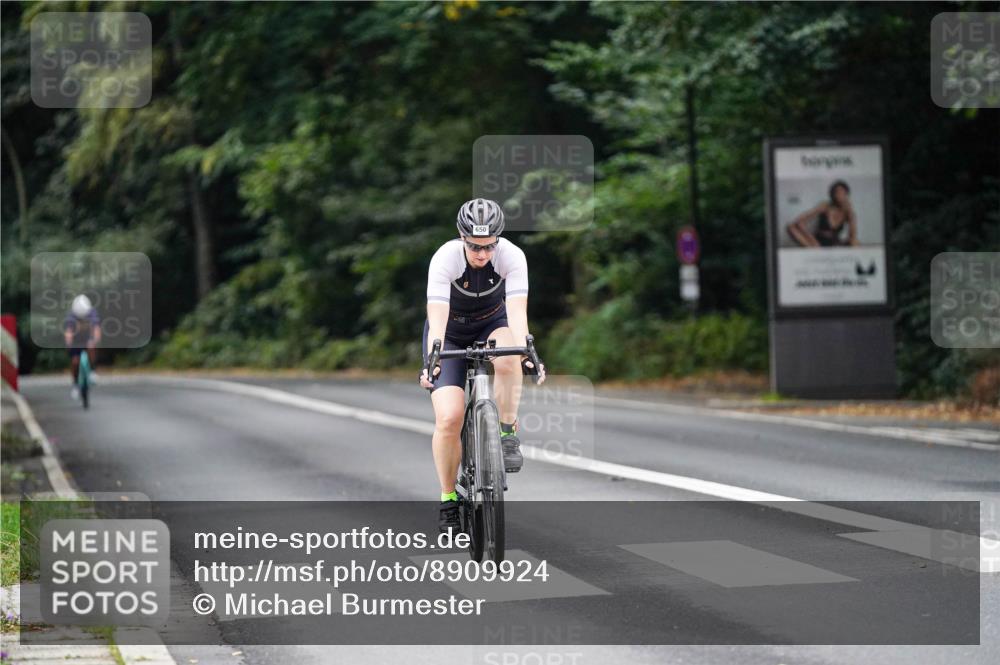 14.09.2025 - Stadtparktriathlon Michael Burmester http://msf.ph/oto/8909924 14.09.2025 10:23:09 Radfahren 604, 650 meine-sportfotos.de