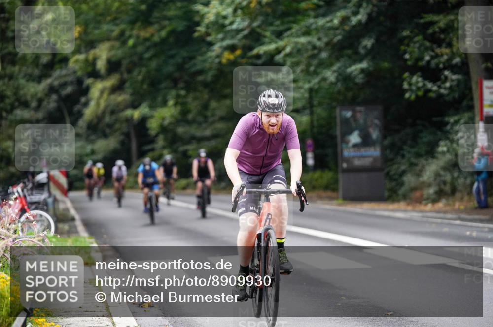 14.09.2025 - Stadtparktriathlon Michael Burmester http://msf.ph/oto/8909930 14.09.2025 10:23:21 Radfahren 517, 573, 615, 626, 636, 642, 647 meine-sportfotos.de