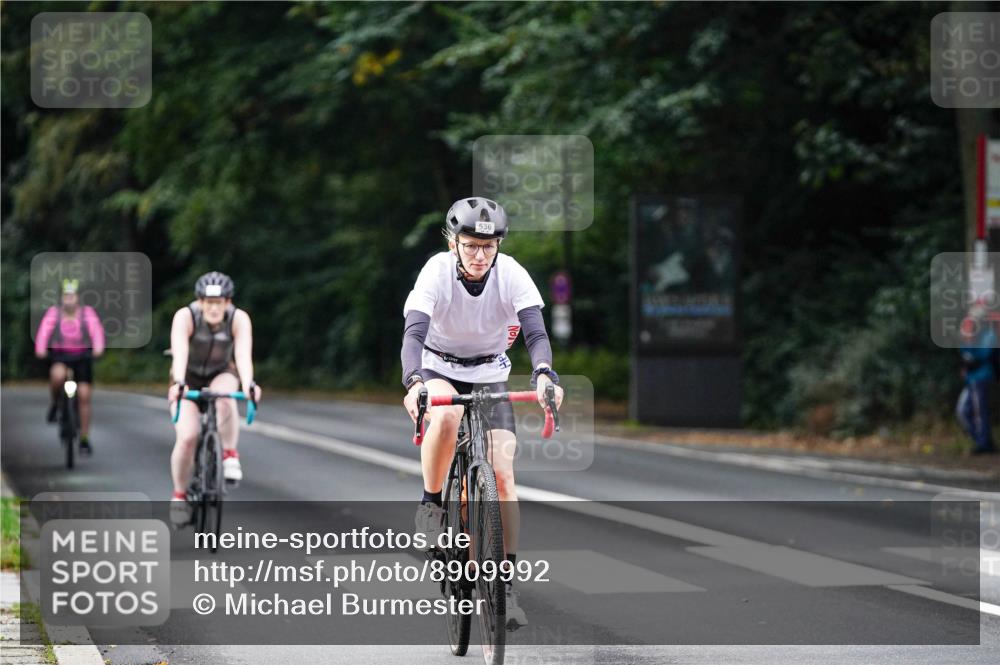 14.09.2025 - Stadtparktriathlon Michael Burmester http://msf.ph/oto/8909992 14.09.2025 10:24:58 Radfahren 519, 525, 536, 668, 679 meine-sportfotos.de