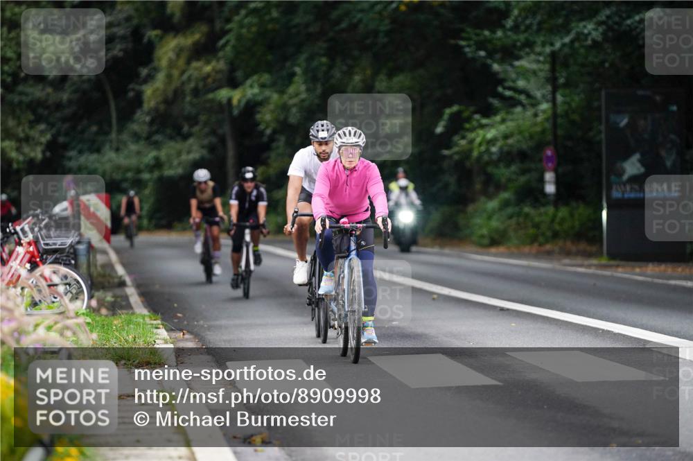 14.09.2025 - Stadtparktriathlon Michael Burmester http://msf.ph/oto/8909998 14.09.2025 10:25:13 Radfahren 571, 576, 660, 671 meine-sportfotos.de