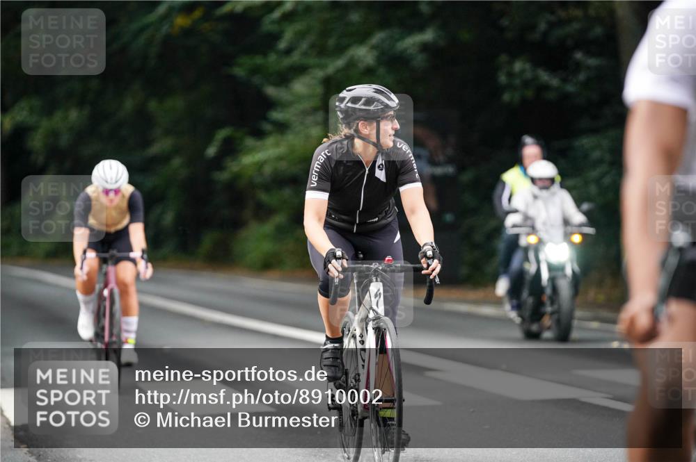 14.09.2025 - Stadtparktriathlon Michael Burmester http://msf.ph/oto/8910002 14.09.2025 10:25:17 Radfahren 571, 576, 660, 671 meine-sportfotos.de