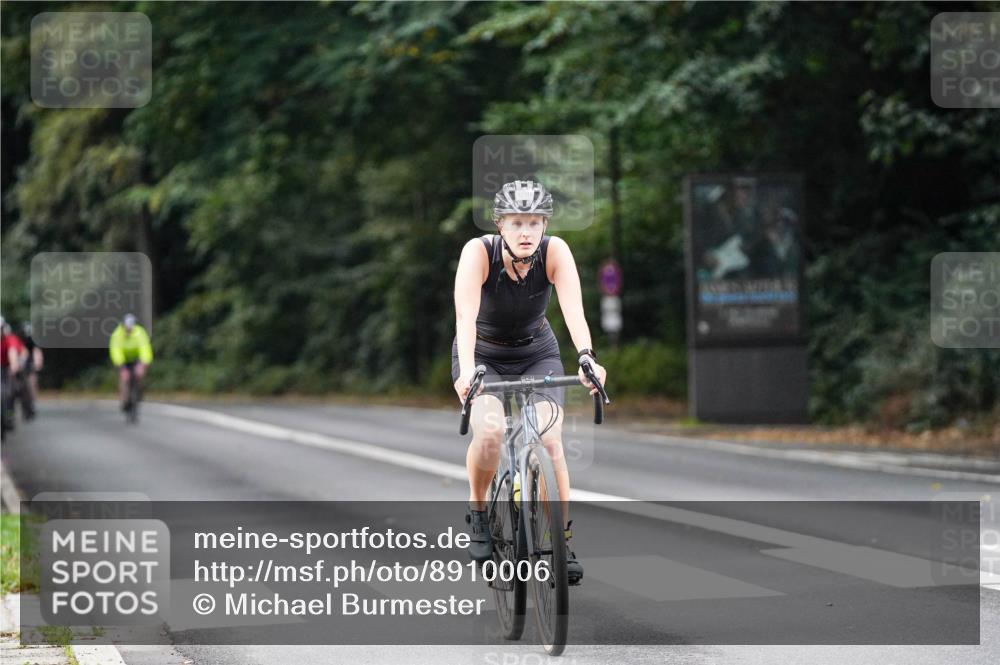 14.09.2025 - Stadtparktriathlon Michael Burmester http://msf.ph/oto/8910006 14.09.2025 10:25:25 Radfahren 630 meine-sportfotos.de