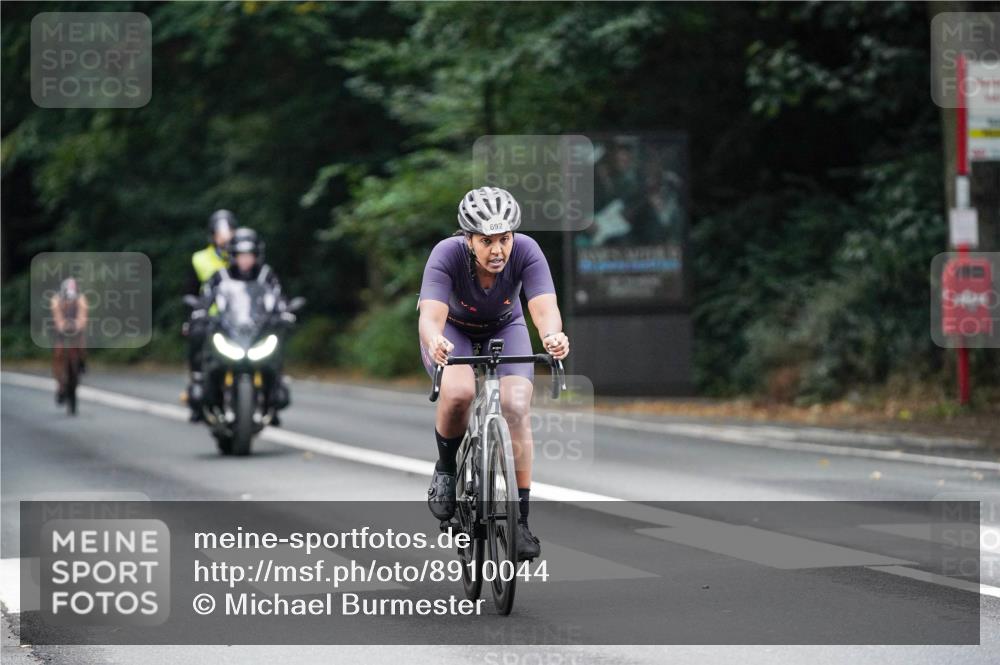 14.09.2025 - Stadtparktriathlon Michael Burmester http://msf.ph/oto/8910044 14.09.2025 10:26:34 Radfahren 561, 588, 641, 664, 665, 692 meine-sportfotos.de