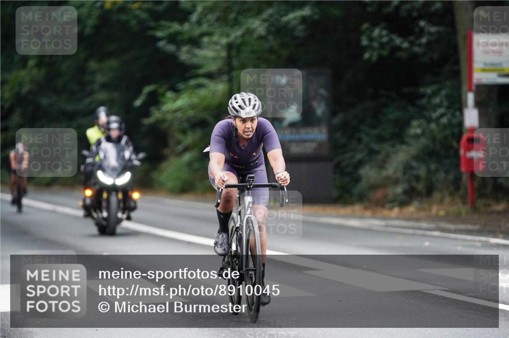 14.09.2025 - Stadtparktriathlon Michael Burmester http://msf.ph/oto/8910045 14.09.2025 10:26:35 Radfahren 561, 588, 641, 664, 665, 692 meine-sportfotos.de