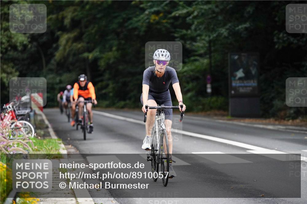 14.09.2025 - Stadtparktriathlon Michael Burmester http://msf.ph/oto/8910057 14.09.2025 10:26:49 Radfahren 514, 606, 609, 659, 718 meine-sportfotos.de