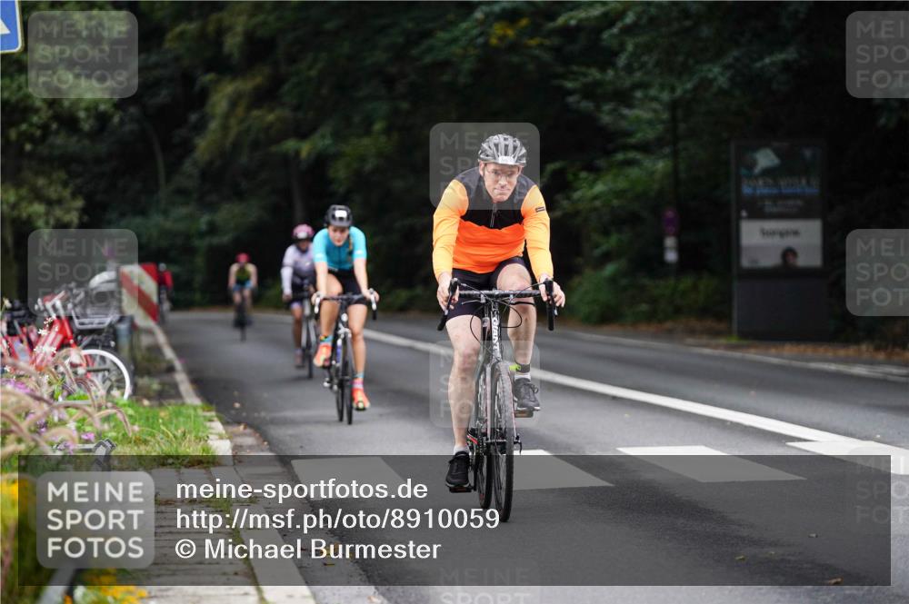 14.09.2025 - Stadtparktriathlon Michael Burmester http://msf.ph/oto/8910059 14.09.2025 10:26:51 Radfahren 514, 544, 606, 609, 659, 718 meine-sportfotos.de