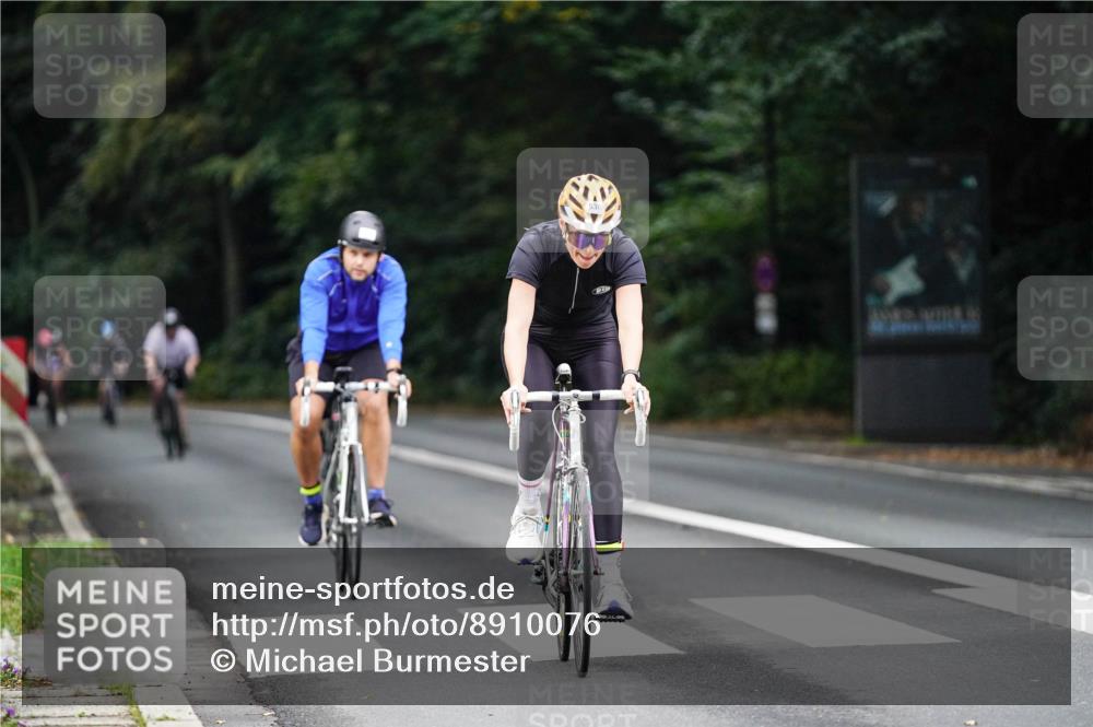 14.09.2025 - Stadtparktriathlon Michael Burmester http://msf.ph/oto/8910076 14.09.2025 10:27:13 Radfahren 530, 583, 686, 693 meine-sportfotos.de