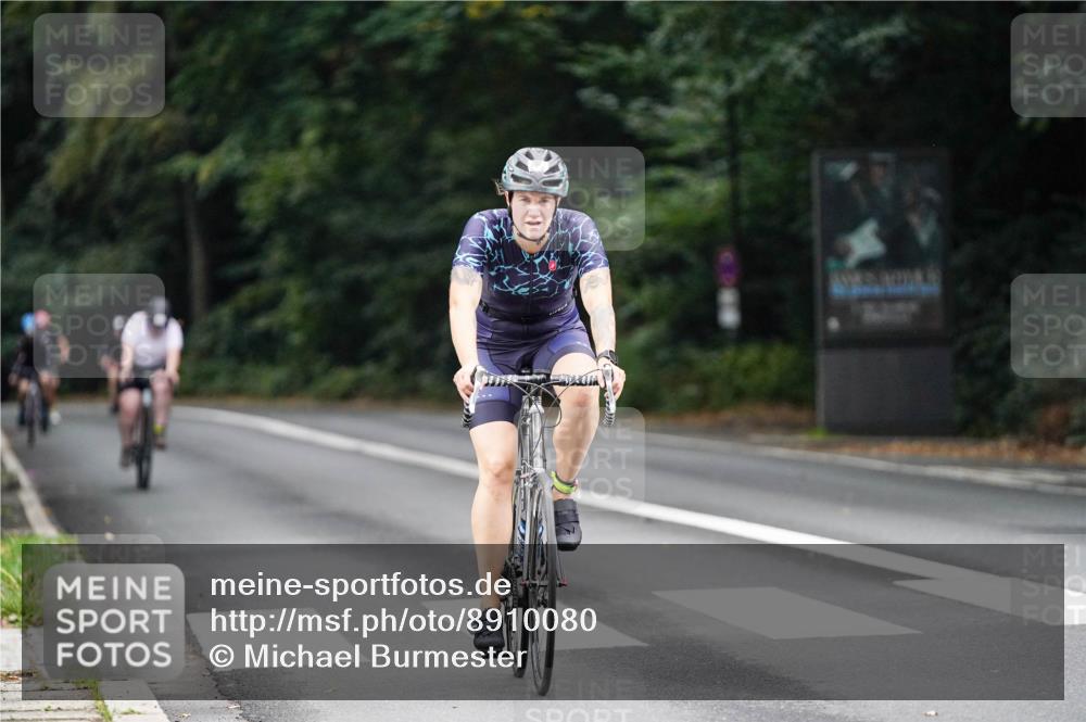 14.09.2025 - Stadtparktriathlon Michael Burmester http://msf.ph/oto/8910080 14.09.2025 10:27:15 Radfahren 530, 535, 583, 686, 693 meine-sportfotos.de
