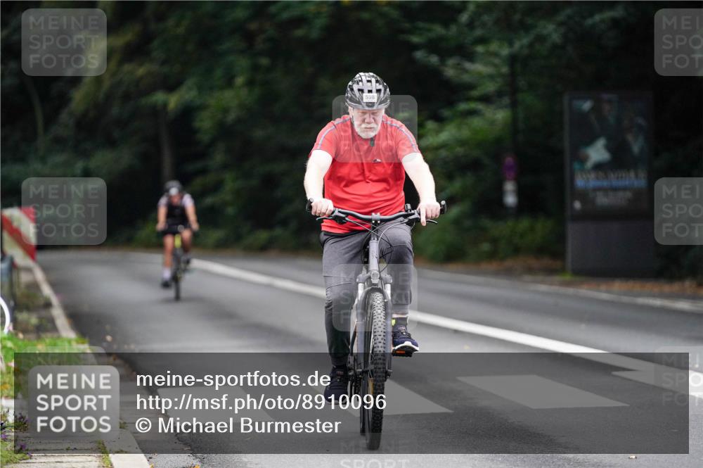 14.09.2025 - Stadtparktriathlon Michael Burmester http://msf.ph/oto/8910096 14.09.2025 10:27:45 Radfahren 518, 598 meine-sportfotos.de