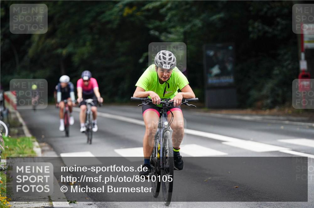 14.09.2025 - Stadtparktriathlon Michael Burmester http://msf.ph/oto/8910105 14.09.2025 10:28:08 Radfahren 539, 633, 661, 677, 710 meine-sportfotos.de