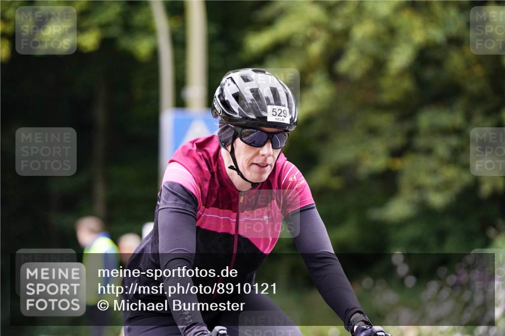 14.09.2025 - Stadtparktriathlon Michael Burmester http://msf.ph/oto/8910121 14.09.2025 10:28:33 Radfahren 529, 667 meine-sportfotos.de