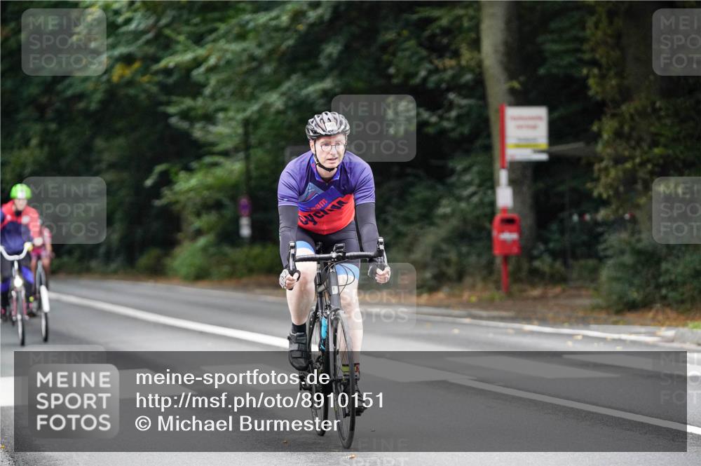 14.09.2025 - Stadtparktriathlon Michael Burmester http://msf.ph/oto/8910151 14.09.2025 10:29:31 Radfahren 566, 582, 648, 691 meine-sportfotos.de
