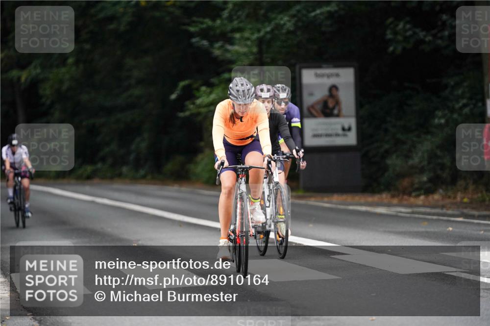14.09.2025 - Stadtparktriathlon Michael Burmester http://msf.ph/oto/8910164 14.09.2025 10:30:12 Radfahren 509, 515, 590, 637 meine-sportfotos.de