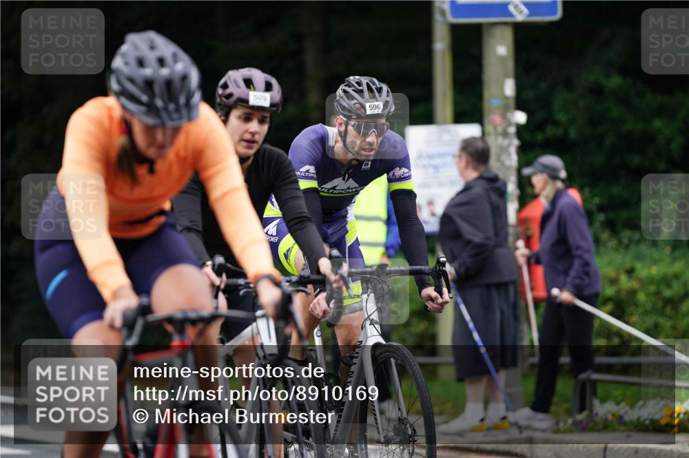14.09.2025 - Stadtparktriathlon Michael Burmester http://msf.ph/oto/8910169 14.09.2025 10:30:13 Radfahren 509, 515, 590, 637 meine-sportfotos.de